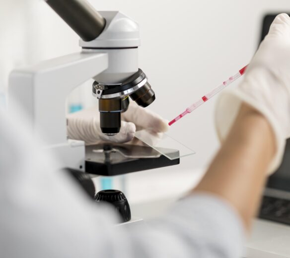 bloed onderzoek via microscoop